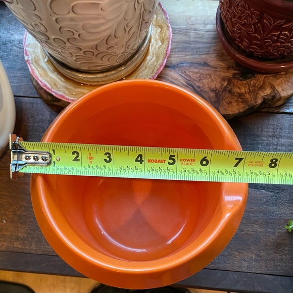 Tupperware Orange Mixing Bowl with Splash Proof Lid, 1.5 Liter vintage - Picture 5 of 8